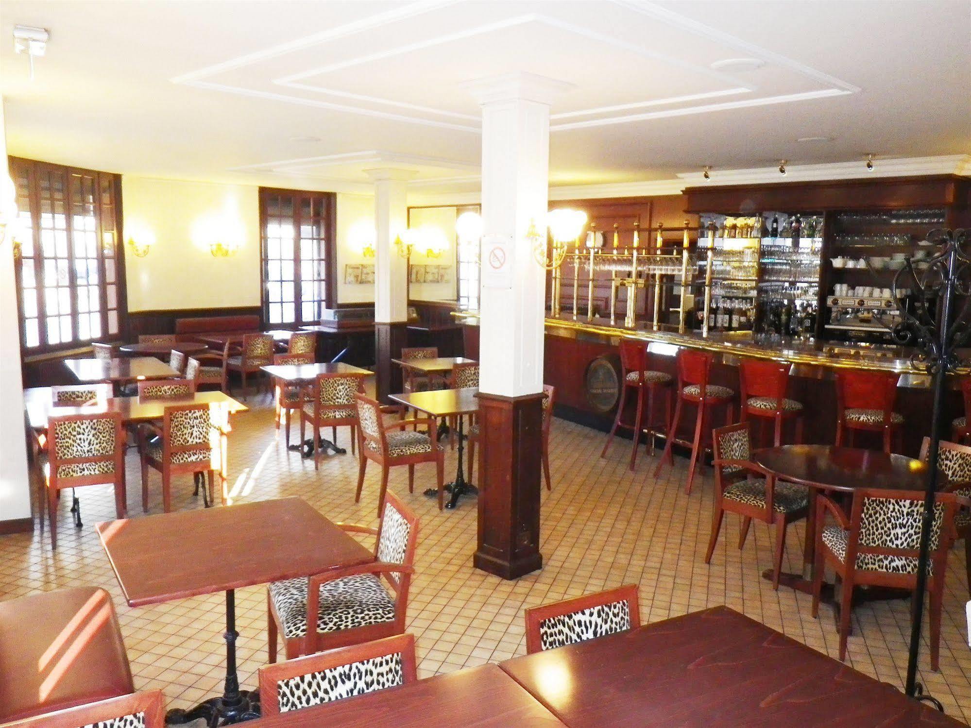 Hotel Francois 1Er Saint-Dizier Bagian luar foto