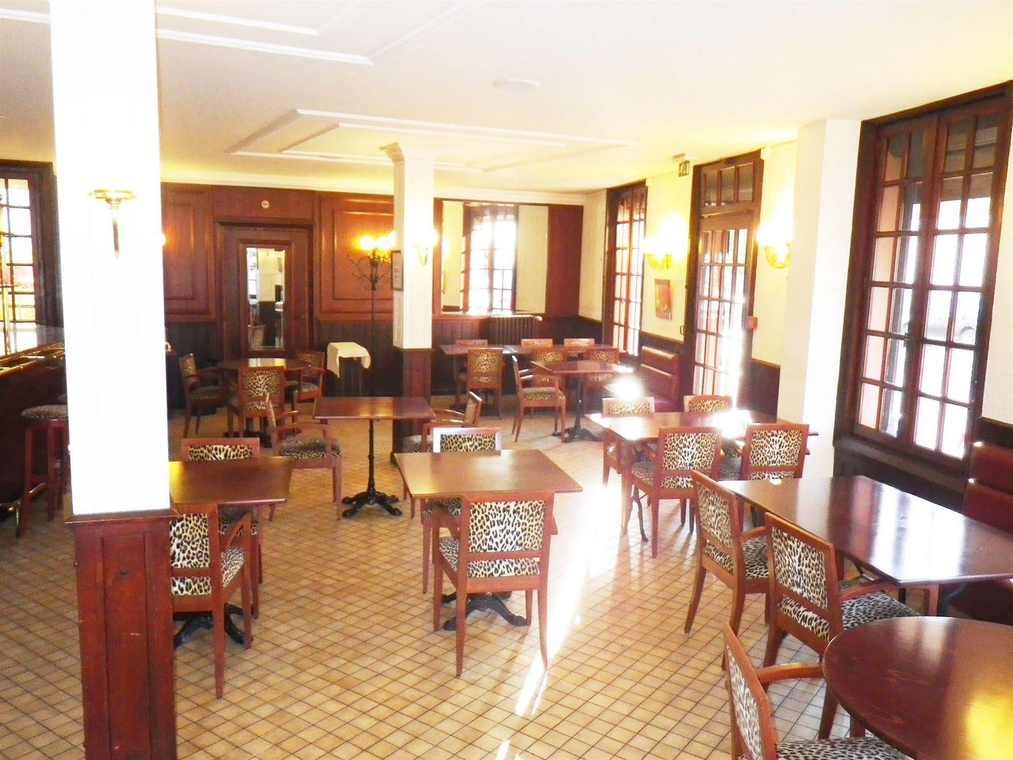 Hotel Francois 1Er Saint-Dizier Bagian luar foto
